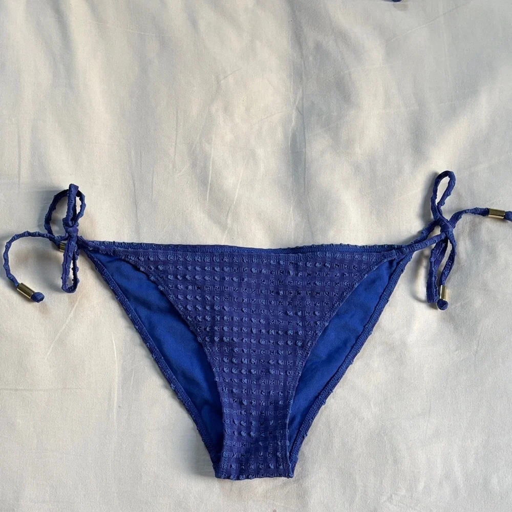 Blue Textured String Bikini Set - Picture 6 of 11